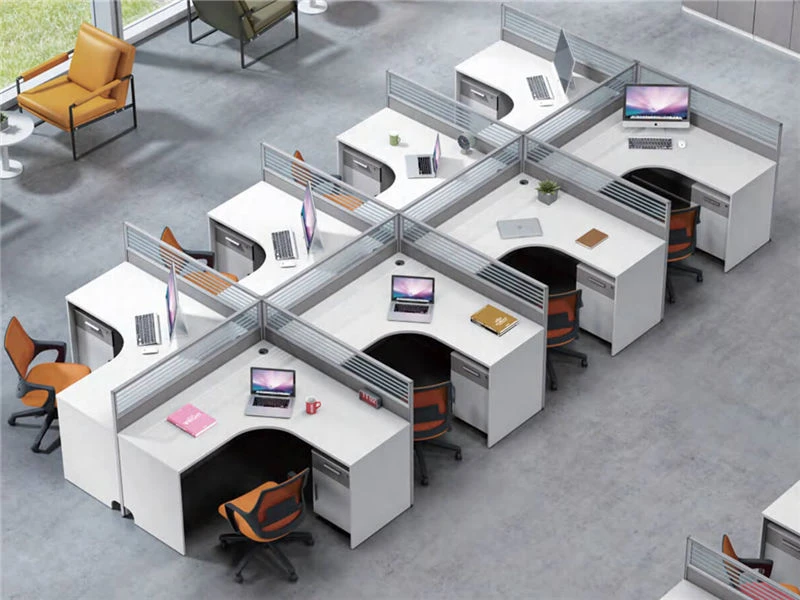 Cub&iacute;culo modular em forma de L com pedestal de armazenamento integrado e suporte de armazenamento. Parti&ccedil;&otilde;es