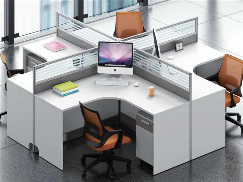 Cub&iacute;culo modular em forma de L com pedestal de armazenamento integrado e suporte de armazenamento. Parti&ccedil;&otilde;es