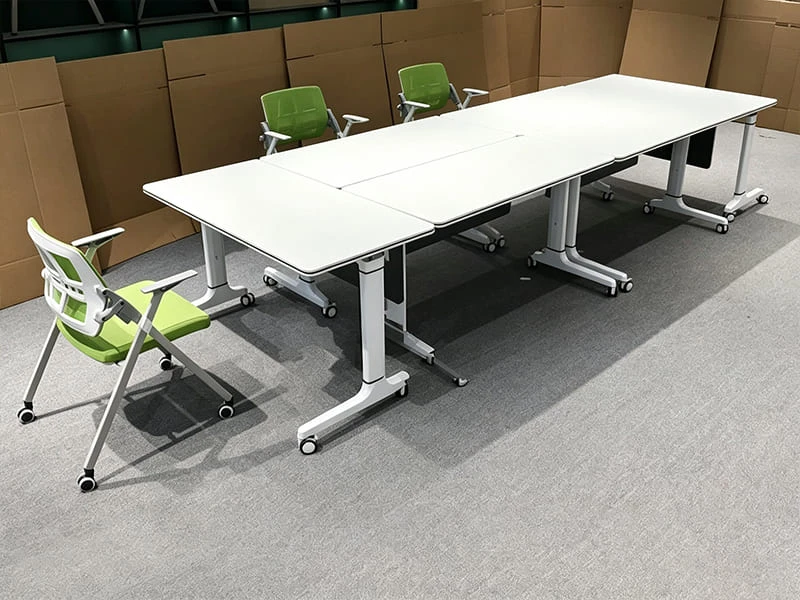 Mesa de treinamento flip-top moderna com rodas para salas de reuni&otilde;es