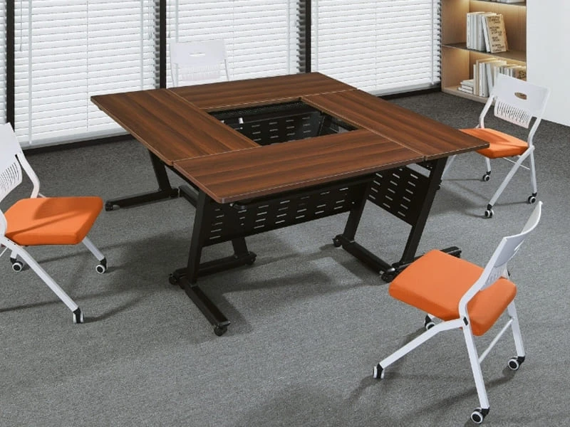 Mesa comercial flip-top de treinamento de aninhamento com painel de mod&eacute;stia