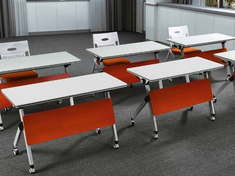 Mesa de treinamento triangular flip-top com rodas | LINRAY