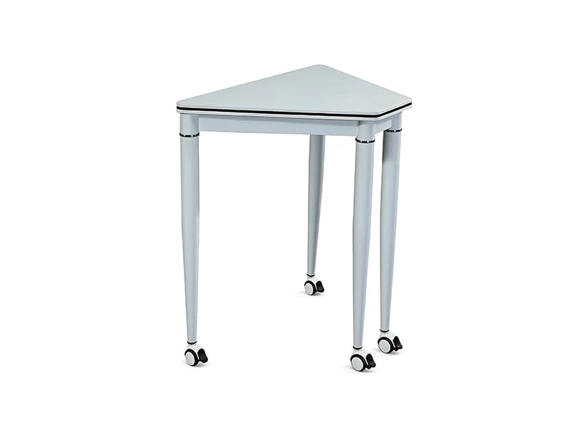 Mesa de treinamento modular triangular para espa&ccedil;os de reuni&atilde;o
