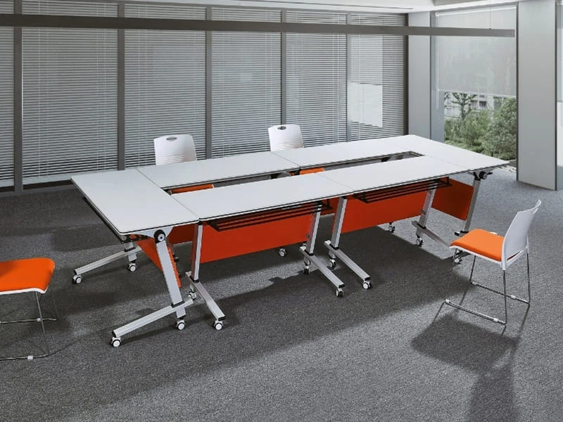Mesa de treinamento flip-top com rodas para espa&ccedil;os flex&iacute;veis