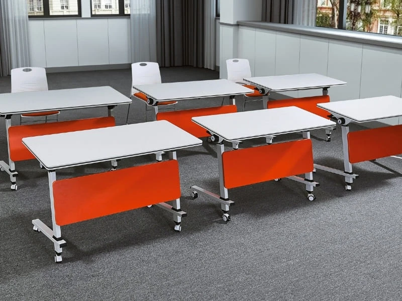 Mesa de treinamento flip-top com rodas para espa&ccedil;os flex&iacute;veis