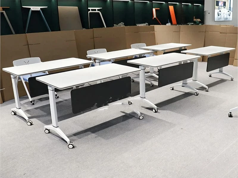 Mesa de treinamento flip-top premium com rodas para espa&ccedil;os de reuni&atilde;o