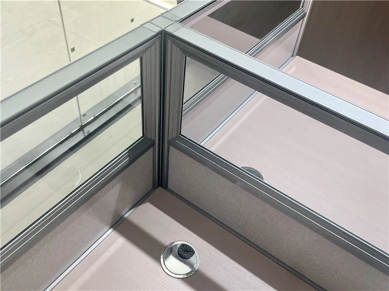Mesa moderna para cub&iacute;culo de escrit&oacute;rio | Esta&ccedil;&atilde;o de trabalho modular para v&aacute;rias pessoas