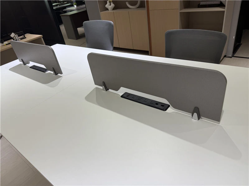 Esta&ccedil;&otilde;es de trabalho de bancada branca com pedestal m&oacute;vel