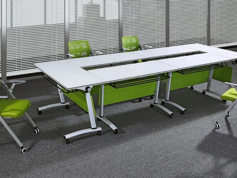 Mesa dobr&aacute;vel moderna para treinamento com rod&iacute;zios com trava
