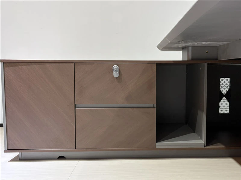 Grande mesa de escrit&oacute;rio executiva contempor&acirc;nea | Mesa grande com gavetas