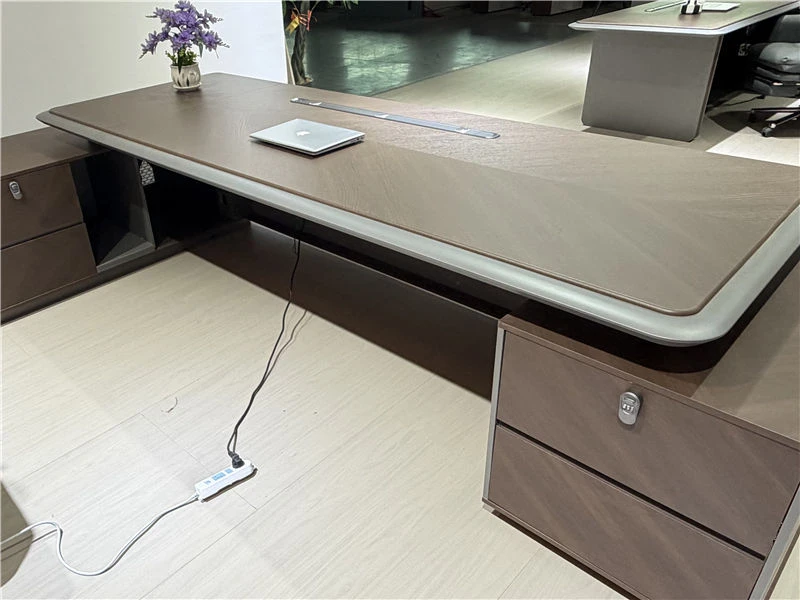 Grande mesa de escrit&oacute;rio executiva contempor&acirc;nea | Mesa grande com gavetas