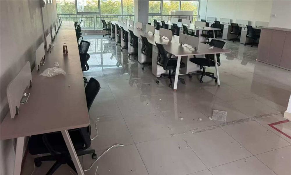Solução de móveis para um edifício de escritórios corporativos na Tailândia 