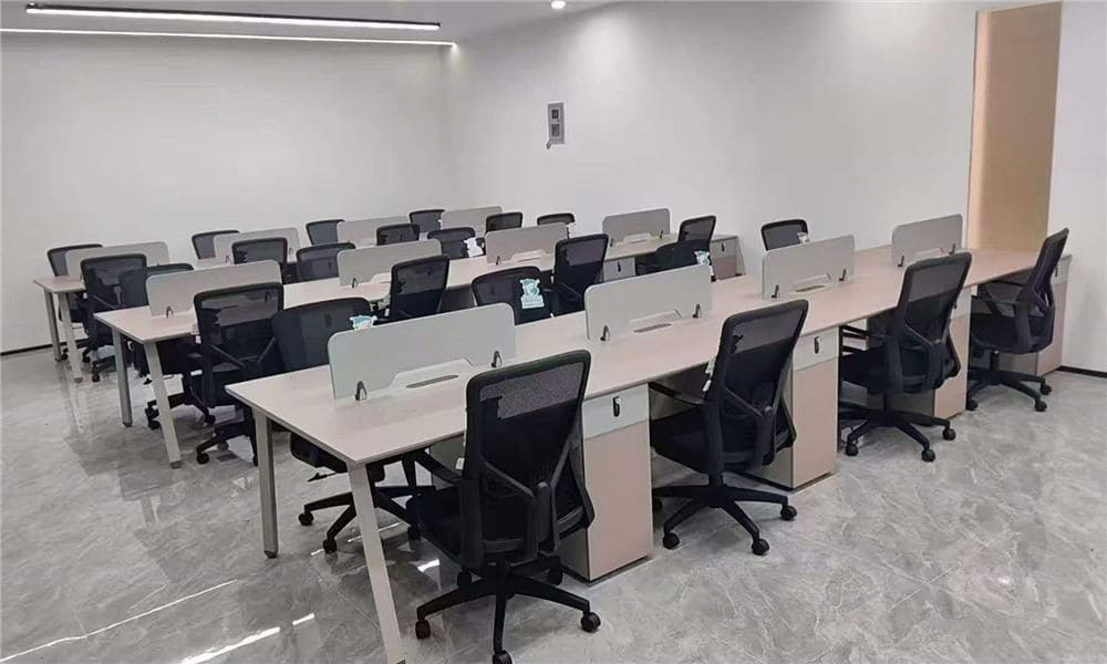 Solução de móveis para um edifício de escritórios corporativos na Tailândia 