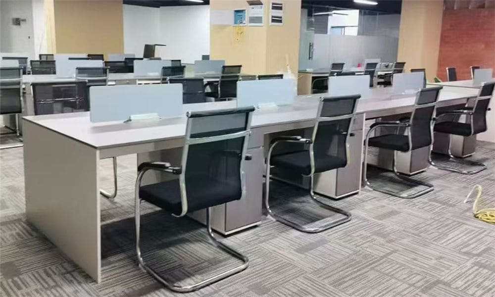 Solução de móveis para um edifício de escritórios corporativos na Tailândia 