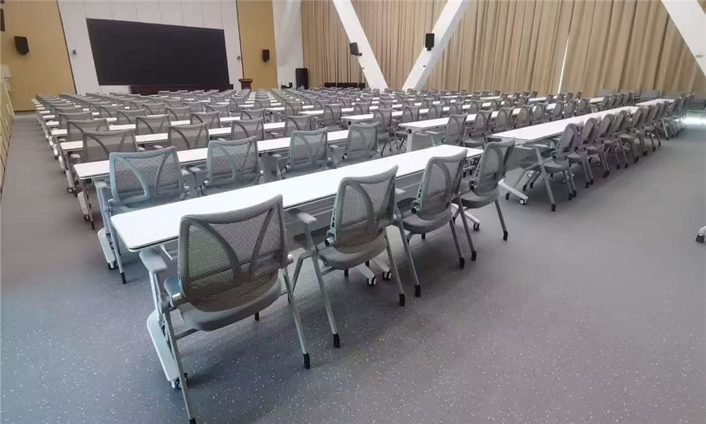 Projeto de móveis de escritório LINRAY para uma empresa líder de RH na Tailândia 